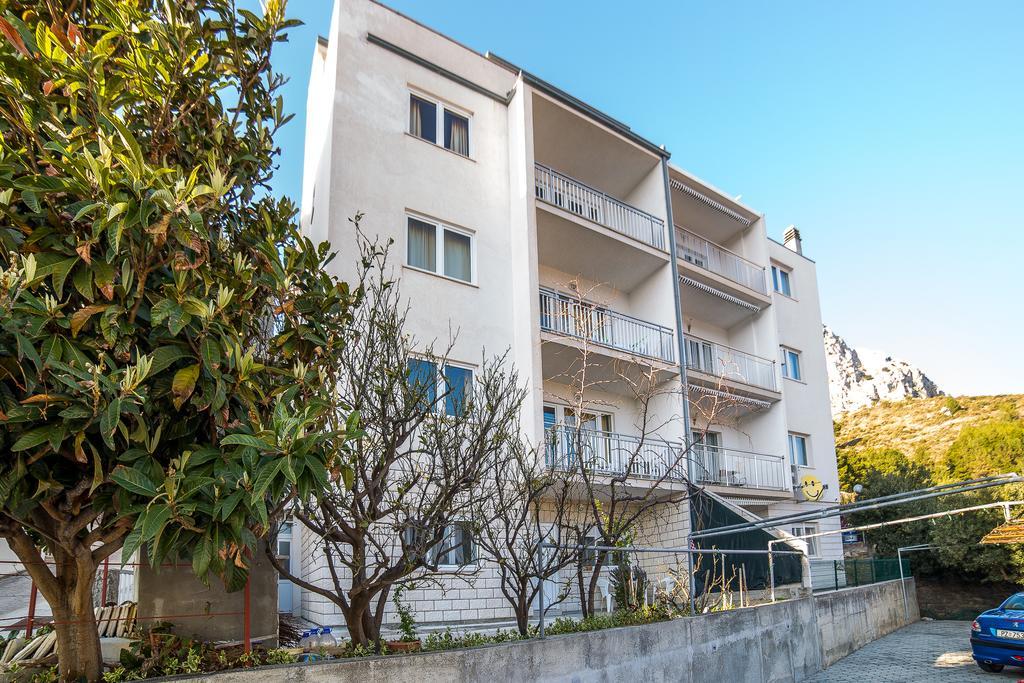 Apartments Maria Дуче Екстер'єр фото
